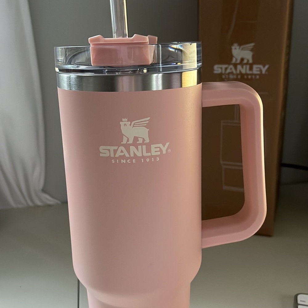 NWT Nectar Color Stanley Adventure Quencher Travel Tumbler 40 oz. - Picture 2 of 7